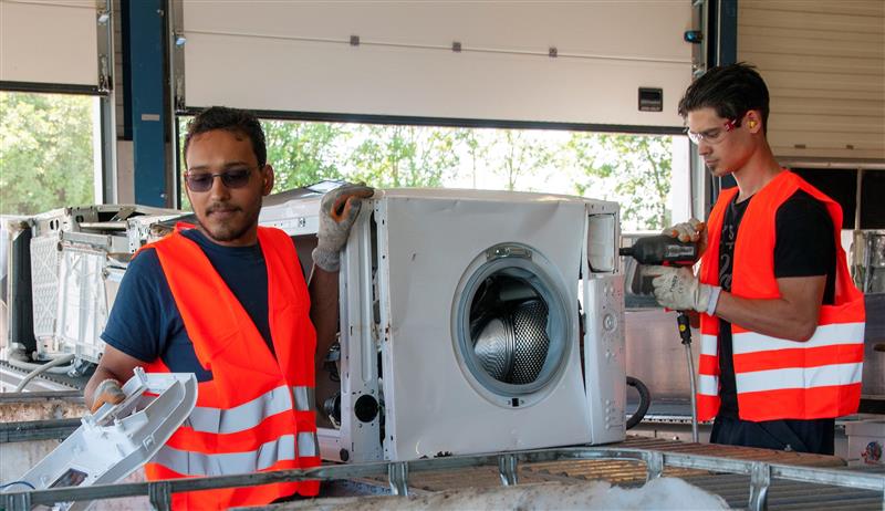 E-waste sorteercentrum Meerlanden voor Hernieuwen behaalt als eerste in Nederland