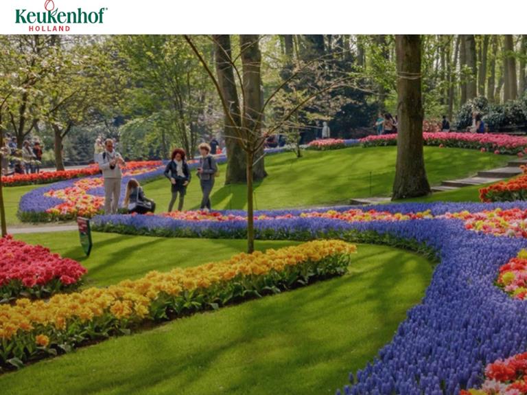 Vrolijke bezoekers in Keukenhof